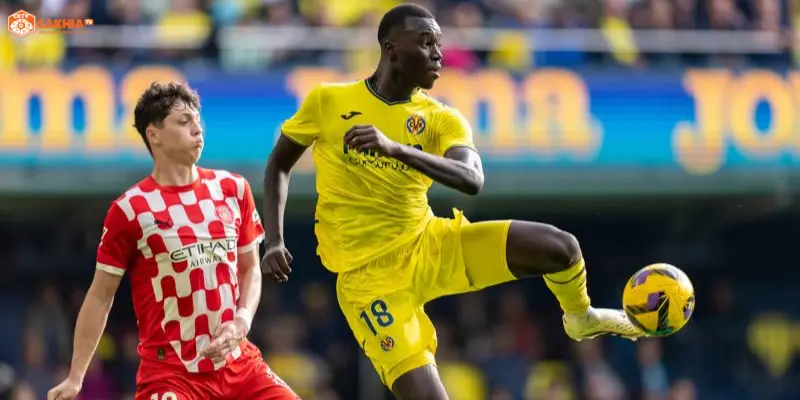 Sân Montilivi rực rỡ ánh đèn trước trận Girona vs Villarreal La Liga